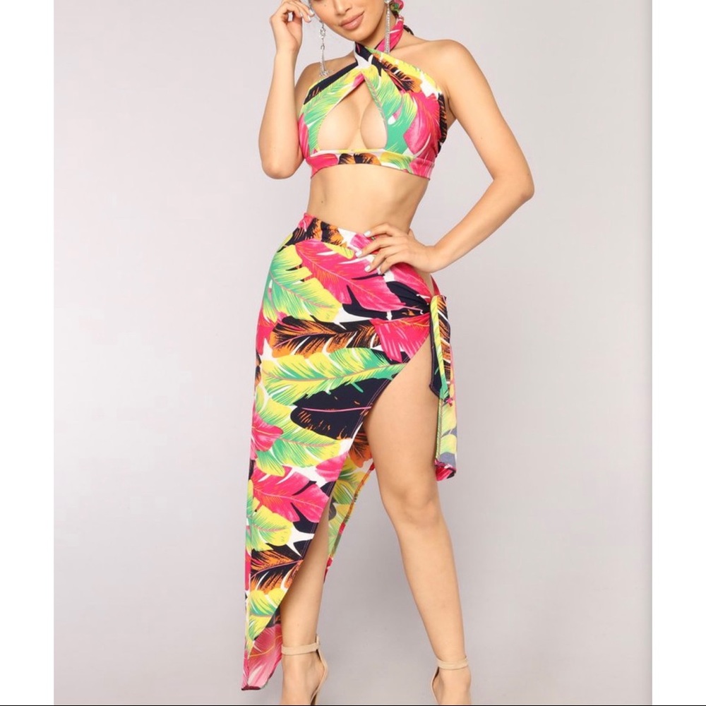 Leaf Print Skirt Set
